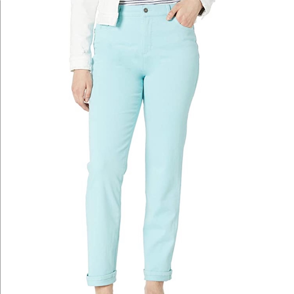 New!  Amanda Slimming Classic Rise Tapered Jean